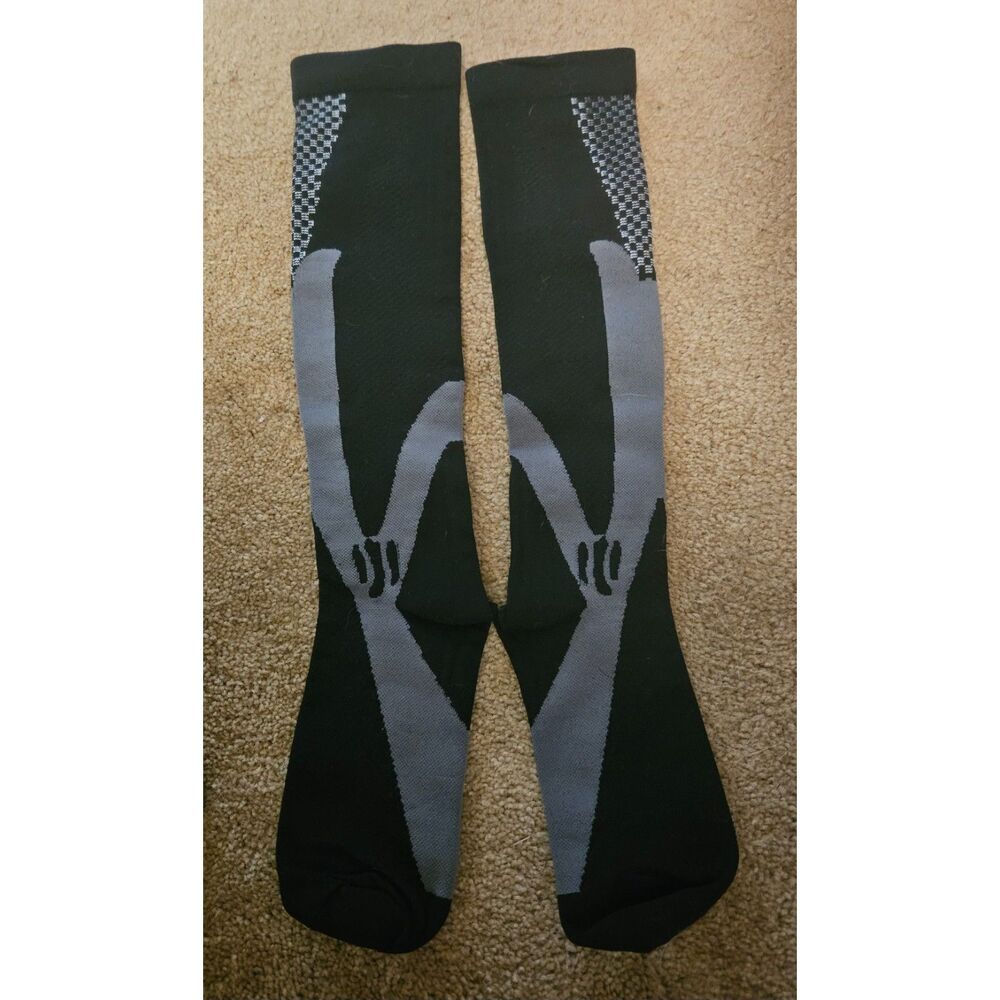Knee High Graduated Compression Socks Black & Gray - NWOT One Size